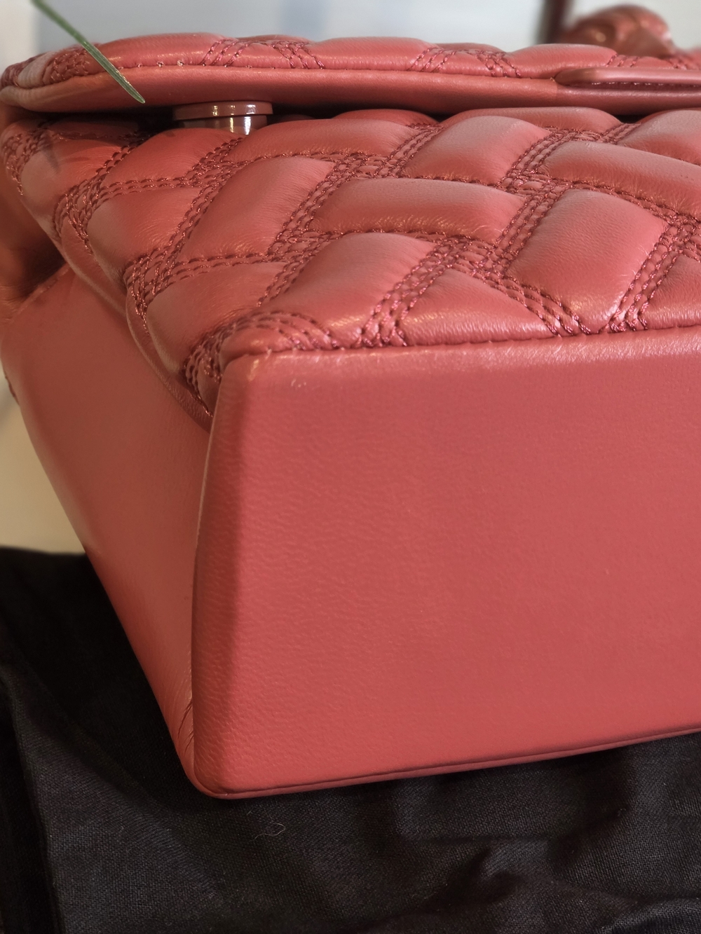 Kurt Geiger Kensington Drench Leather Shoulder Bag - Picture 8 of 14